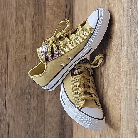 Converse shoes women Brand new. - Picture 4 of 14
